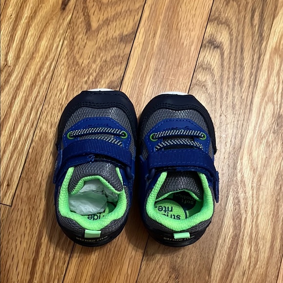 stride rite BRAND NEW size 3 - Picture 1 of 1